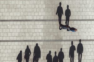 peopke walking